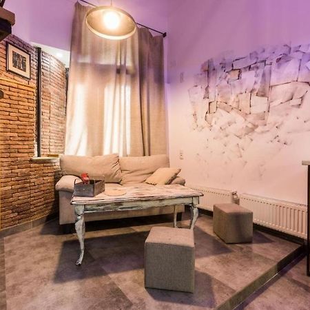 Aquarium Apartment Тбилиси Екстериор снимка