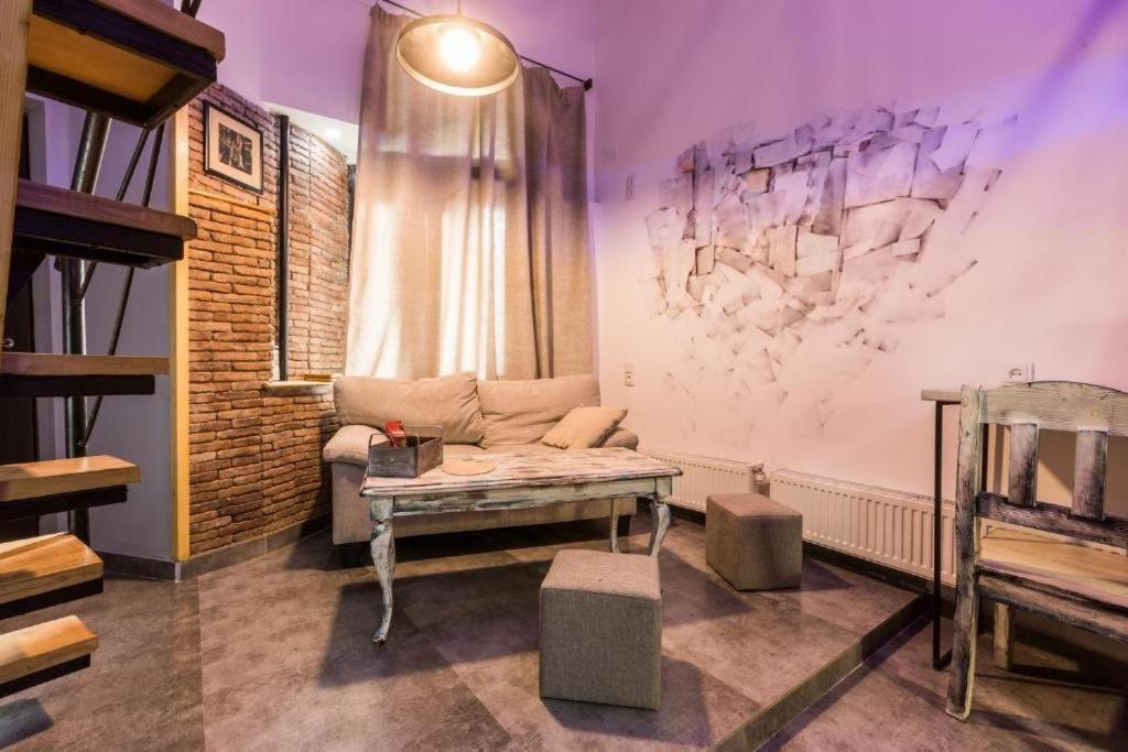 Aquarium Apartment Тбилиси Екстериор снимка